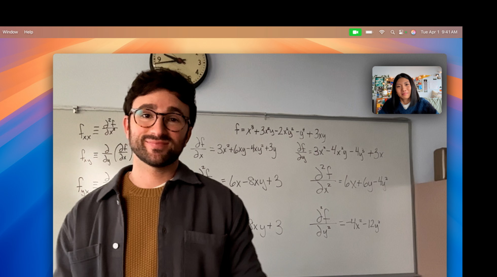 Видеоразговор със Center Stage функцията, която държи потребителя в центъра на кадъра, докато се движи наоколо